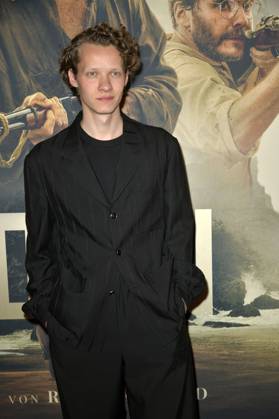 Felix Kammerer at the special screening of the movie Eden in the Astor Film Lounge Berlin, 20 03 2025 Foto:xM.xBehrensx xFuturexImagex eden_5376