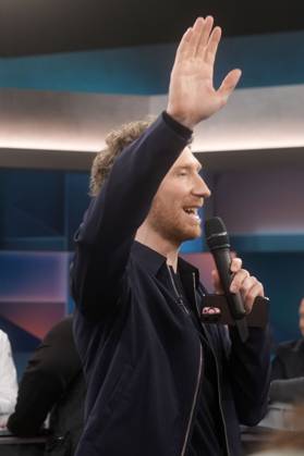 Louis Klamroth on the ARD talk show hart aber fair in Studio Adlershof Berlin, 24 03 2025 Foto:xT.xBartillax xFuturexImagex hart_fair2403_5301