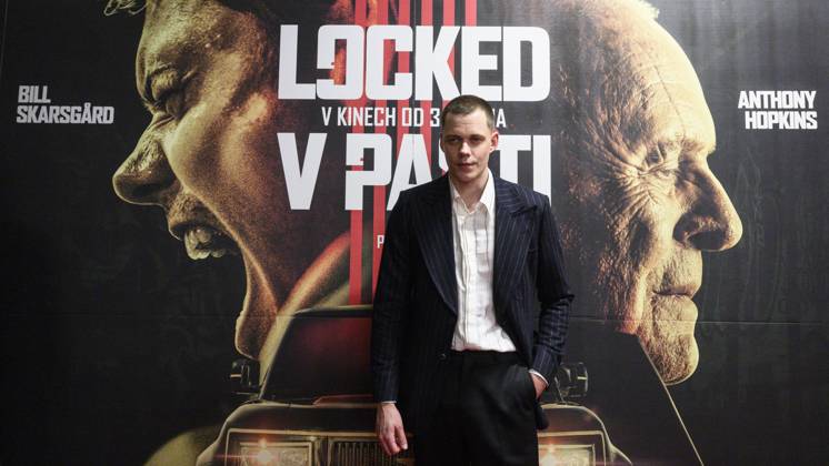 Entertainment Bilder des Tages Actor Bill Skarsgard poses before the premiere of the American thriller Locked, Prague, Czech Republic, March 26, 2025. (CTKxPhoto MichalxKamaryt) CTKPhotoP2025032608276  CTKPhotoP2025032608276