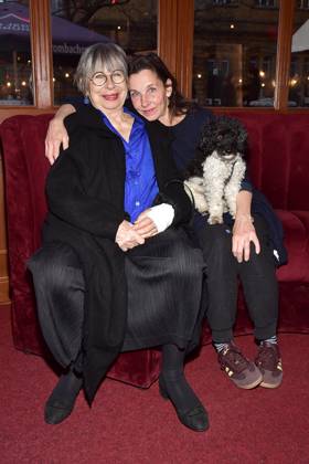 Premiere of Ursli Pfister Peggy March, Mrs. Huggenberger and me Premiere Ursli Pfister, Peggy March, Mrs. Huggenberger and me Monika Hansen, Merek Becker with dog Taxi Arrival at the premiere of Ursli Pfister Peggy March, Mrs. Huggenberger and me Arrival at the Bar jeder Vernunft in Berlin, on 02 04 2025 Photopress Mueller