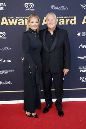 Franziska van Almsick with partner Jürgen B Harder at the presentation of the 25 Radio Regenbogen Award 2025 in the Europa Park Arena Rust, 04 04 2025 Foto:xS.xGabschx xFuturexImagex regenbogen_5411