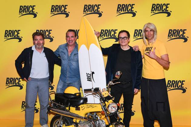 Entertainment Bilder des Tages Preview of the film Brice de Nice in Paris FA French actor Jean Dujardin poses for a photo-call with French film director James Huth and French actor Clovis Cornillac for the film Brice de Nice at the Grand Rex Cinema in Paris, on April 6, 2025. Photo by Firas Abdullah ABACAPRESS.COM Paris Ile-de-France France  Copyright: xAbdullahxFiras ABACAx