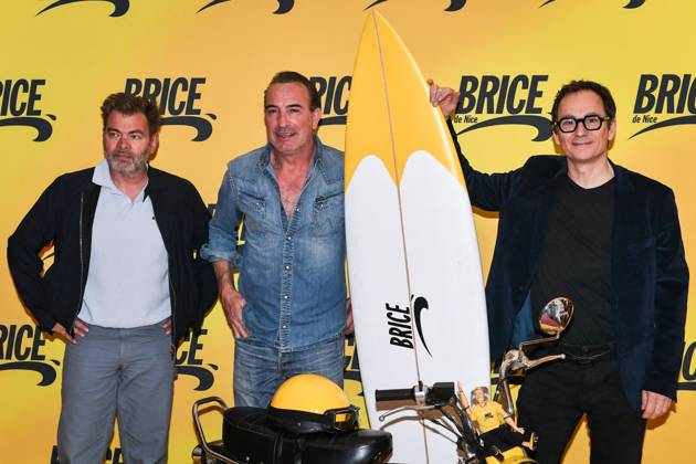 Preview of the film Brice de Nice in Paris FA French actor Jean Dujardin poses for a photo-call with French film director James Huth and French actor Clovis Cornillac for the film Brice de Nice at the Grand Rex Cinema in Paris, on April 6, 2025. Photo by Firas Abdullah ABACAPRESS.COM Paris Ile-de-France France  Copyright: xAbdullahxFiras ABACAx