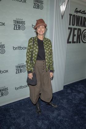BritBox s Agatha Christie s towards Zero New York premiere in New York, USA - 09 Apr 2025 Julie Taymor attends Agatha Christie s Towards Zero New York premiere at Metrograph. New York United States Copyright: xRonxAdarx xSOPAxImagesx _radar_britbox_20250409_00591