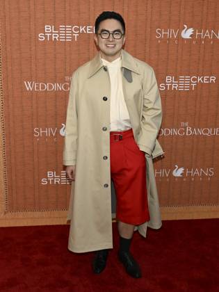 April 14, 2025, Los Angeles, California, USA: Bowen Yang attends The Wedding Banquet Los Angeles Premiere. Los Angeles USA - ZUMAb173 20250414_aap_b173_020 Copyright: xBillyxBennightx