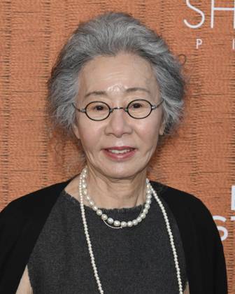April 14, 2025, Los Angeles, California, USA: Youn Yuh-Jung attends The Wedding Banquet Los Angeles Premiere. Los Angeles USA - ZUMAb173 20250414_aap_b173_035 Copyright: xBillyxBennightx