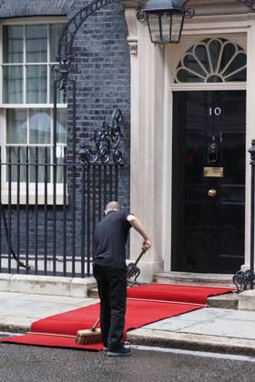 French President Emmanuel Macron visits UK PM Boris Johnson 10 Downing Street, London, UK - 18 June 2020. French President Emmanuel Macron in London to mark the 80th anniversary of Charles de Gaulle™s radio appeal to his countrymen to resist Nazi occupation, and to discuss Brexit with British Prime Minister Boris Johnson. London, England, UK on June 18, 2020. CAP JOR JOR London Greater London Great Britain Copyright: xNilsxJorgensen CapitalxPicturesx
