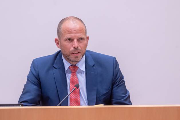 Minister of Defence and Foreign Trade Theo Francken is pictured during a session of the parliamentary commission for National Defense, at the Federal Parliament in Brussels, Wednesday 23 April 2025. Current affairs debates on the defence budget, the purchase of new F-35s and the European Defence Summit and Ukraine. JONASxROOSENS 121623217