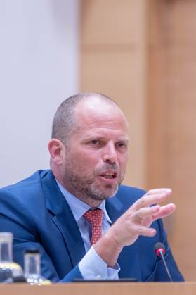 Minister of Defence and Foreign Trade Theo Francken is pictured during a session of the parliamentary commission for National Defense, at the Federal Parliament in Brussels, Wednesday 23 April 2025. Current affairs debates on the defence budget, the purchase of new F-35s and the European Defence Summit and Ukraine. JONASxROOSENS 121623231