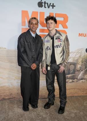 Murderbot New York Premiere L-R: Sky Lakota-Lynch, Brody Grant attends the Murderbot New York Premiere by Apple TV held at Regal Union Square Cinemas in New York City, Monday April 28, 2025. Jennifer Graylock-Graylock.com, Credit:Jennifer Graylock-Graylock.com Avalon United States, New York, New York, Regal Union Square Cinema  Copyright: xJenniferxGraylock-Graylock.comx xAvalonx 0993252641