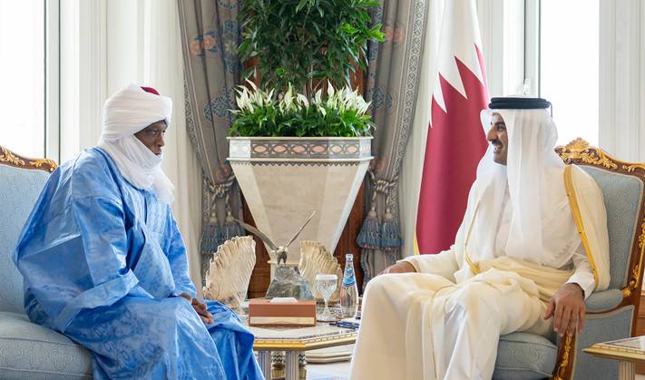 The Emir of the State of Qatar, Tamim bin Hamad Al Thani, receives the credentials of the six new ambassadors The Emir of the State of Qatar, Tamim bin Hamad Al Thani, receives the credentials of the six new ambassadors, Chunay Elimi Hassan, Ambassador of the Republic of Chad; Odette Yeddi David, Ambassador of the Republic of Colombia; Alvaro Reinedo Zalba, Ambassador of the Kingdom of Spain; Ahmed Halilovic, Ambassador of Bosnia and Herzegovina; Mohammed POS Kenneth, Ambassador of the Republic of Liberia; and Bong Kok Tien, Ambassador of the Republic of Singapore, in Doha, Qatar, on April 30, 2025. Photo by Emiri Diwan Office apaimages Doha Doha Qatar 300425_Qatar_Qpo_00(1) Copyright: xapaimagesxEmirixDiwanxOfficex xapaimagesx