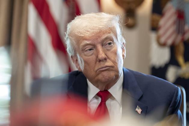 News Themen der Woche KW18 News Bilder des Tages President Donald Trump listens to remarks during a cabinet meeting in the Cabinet Room of the White House in Washington, DC on Wednesday, April 30, 2025.  WAP20250430522 KENxCEDENO
