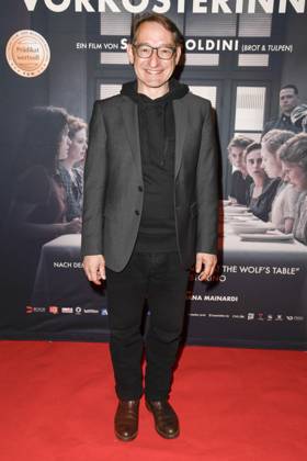 Boris Aljinovic Actor as guest on the red carpet at the movie premiere Die Vorkosterinnen at Kino Babylon on 05 May 2025 in Berlin Berlin Germany