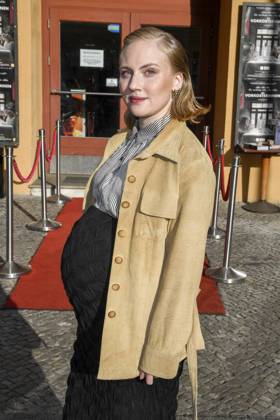 Elisa Schlott Pregnant as a guest on the red carpet at the movie premiere Die Vorkosterinnen at Kino Babylon on 05 05 2025 in Berlin Berlin Germany