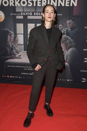 Lia von Blarer German Swiss theater and film actress as a guest on the red carpet at the cinema film premiere Die Vorkosterinnen at Kino Babylon on 05 05 2025 in Berlin Berlin Germany