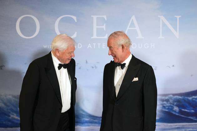 King Charles III attends David Attenborough s film premiere in London, 06 May 2025 London, UK, 06 May 2025: Britain s King Charles III meets broadcaster and biologist David Attenborough as he attends the Ocean with David Attenborough film premiere in London., Credit:Alastair Grant Avalon GBR, London Copyright: xAlastairxGrantx xAvalonx 0995793122