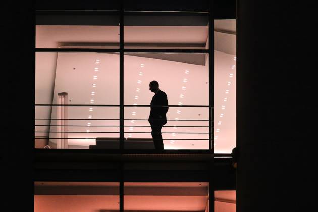 Berlin, Germany, 06 05 2025 Federal Chancellery Friedrich Merz in the Chancellors office for the first time The new Federal Chancellor walks through his office alone for the first time at 9.35 pm Copyright: xdtsxNachrichtenagenturx dts_65755