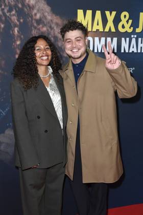 Joy Denalane and her son Isaiah Naledi at the premiere of the 3-part ARD documentary film series öMax und Joy komm naeher from 8 5 205 in the ARD Mediathek on 7 05 2025 in the Astor Filmlounge in Berlin ARD documentary series Max Joy komm naeher celebrates premiere in Berlin