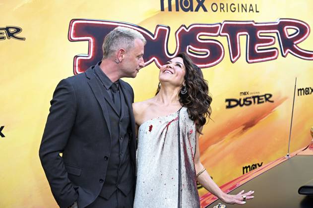 Camille Guaty with husband Sy Rhys Kaye at the premiere of the HBO Max original series Duster at Universal Studios Universal City, 08 05 2025 Foto:xD.xStarbuckx xFuturexImagex duster_5556