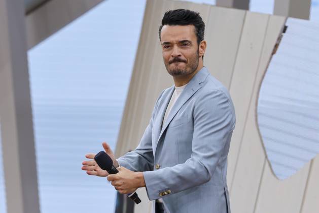 Giovanni Zarella stands on the stage, Saisoneroeffnung, ZDF Fernsehgarten, ZDF Sendezentrum on May 04, 2025 in Mainz, Germany Photo by Marco Steinbrenner DeFodi Images Giovanni Zarella stands on the stage, Saisoneroeffnung, ZDF Fernsehgarten, ZDF Sendezentrum, May 4, 2025 in Mainz, Germany Photo by Marco Steinbrenner DeFodi Images