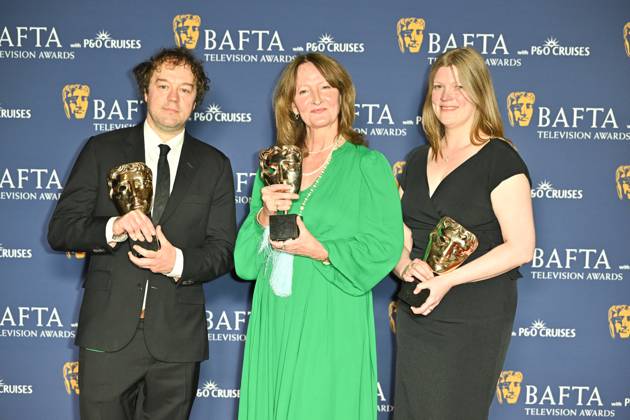 BAFTA TV Awards, Winners, London, UK, 11 May 2025. London, UK, 11 May 2025. Jamie Roberts, Kate Spankie and Clare Walker pose with the Single Documentary Award for Ukraine: Enemy in the Woods on the Winners Carpet at the BAFTA Television Awards with P&O Cruises at the Royal Festival Hall, London, UK., Credit:Lee Floyd Avalon UK, London, Royal Festival Hall Copyright: xLeexFloydx xAvalonx 0998025421