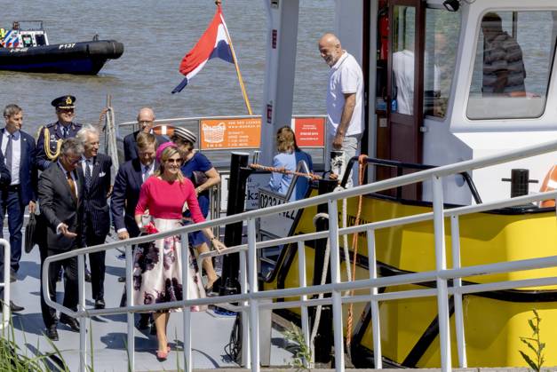 13-05-2025 Utrecht Queen Maxima and King Willem-Alexander at the ferry De Overkant during the visited at Montfoort, Lopik, Viane, Lopikerwaard and Vijfheerenlanden in Utrecht. Â Copyright: xPPEx