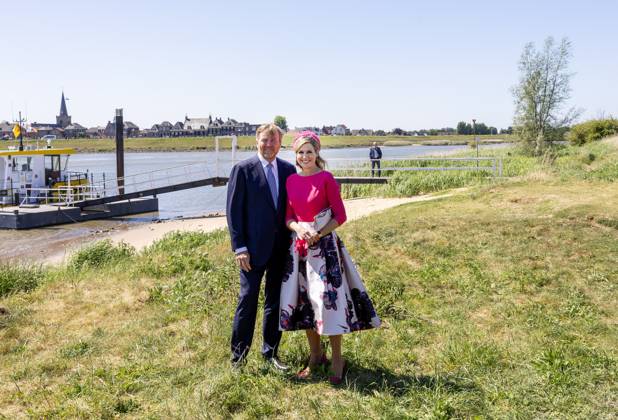 13-05-2025 Utrecht Queen Maxima and King Willem-Alexander at the ferry De Overkant during the visited at Montfoort, Lopik, Viane, Lopikerwaard and Vijfheerenlanden in Utrecht. Â Copyright: xPPEx