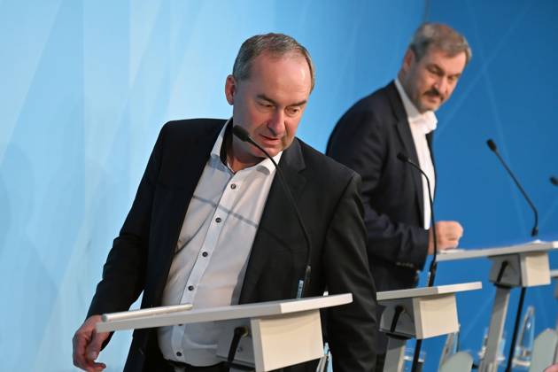 from left Hubert AIWANGER Free Voters, Bavarian Minister of Economic Affairs, Markus SOEDER State Premier of Bavaria and CSU Chairman, press conference after the Defense and Rust Summit on 15 May 2025 at Prinz Carl Palais in Munich