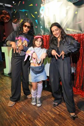 15 05 2025 , Banafshe Hourmazdi, Elia Lade and Elmira Rafizadeh at the premiere of the first season of Messiah Superstar, Bi Nuu, Berlin, Berlin