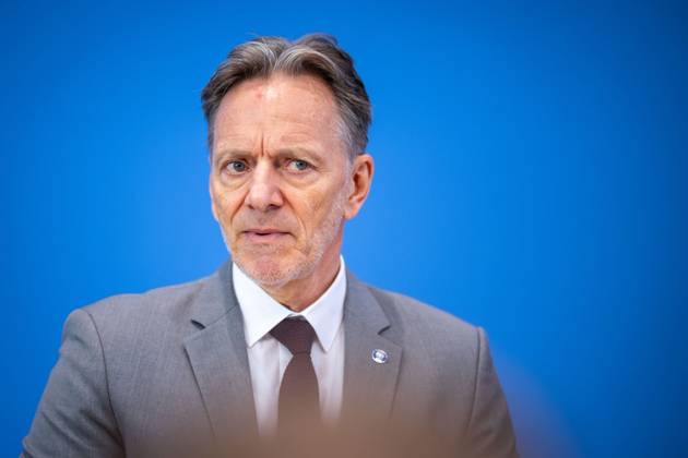 Holger Muench, President of the Federal Criminal Police Office, presents the case figures for politically motivated crime PMK 2024 at the Federal Press Conference in Berlin, 20 05 2025 Berlin Germany Copyright: xJulianexSonntagx