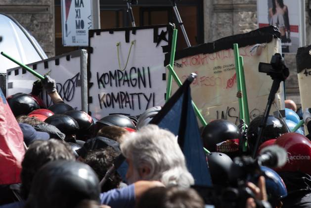 Photo IPP Diego Nangano Cappello Rome 26 05 2025 Demonstration Against the Security DDL in the photo moment of tension during the demonstration Italy Photo Press World Copyright