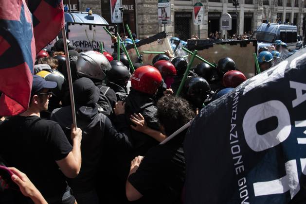 Photo IPP Diego Nangano Cappello Rome 26 05 2025 Demonstration Against the Security DDL in the photo moment of tension during the demonstration Italy Photo Press World Copyright