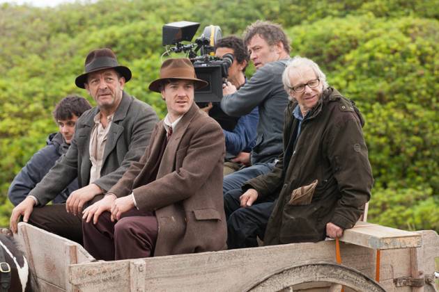 Jimmy s Hall (2014) - filmstill Andrew O Reilly, Barry Ward, Ken Loach (Director), Pete Murphy, Robbie Ryan on the set of Jimmy s Hall (2014) - - - EDITORIAL USE ONLY Copyright: xFSN-Dx