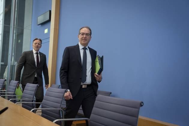 Federal Press Conference, Holger Münch, Alexander Dobrindt Federal Press Conference, BPK, Holger Münch, President, BKA Alexander Dobrindt, BMI, Federal Minister of the Interior Berlin Berlin GER
