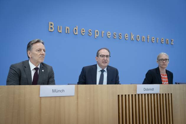 Federal Press Conference, Holger Münch, Alexander Dobrindt Federal Press Conference, BPK, Holger Münch, President, BKA Alexander Dobrindt, BMI, Federal Minister of the Interior Berlin Berlin GER