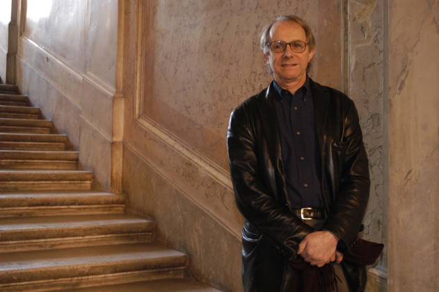 KEN LOACH 3 December 2003 black leather jacket, steps, stairs, half length, half-length Rome Italy Copyright: xLucaxCavallari CapitalxPicturesx