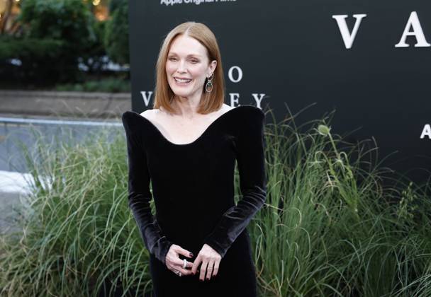 Julianne Moore arrives on the red carpet for the Echo Valley New York Premiere at AMC Lincoln Square 13 on June 04, 2025 in New York City.  NYP20250604227 JOHNxANGELILLO