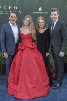 Echo Valley New York Premiere Kyle MacLachlan, Sydney Sweeney, Julianne Moore, and Kevin J. Walsh attend the Echo Valley New York premiere at AMC Lincoln Square 13 in New York City, USA, on June 4, 2025. New York New York United states  Copyright: xThenews2x originalFilename: thenews2-echovall250604_npOfu.jpg