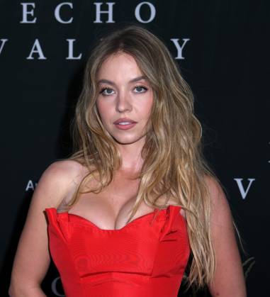 June 4, 2025, New York, Ny, USA: Sydney Sweeney attends the New York Special Screening AppleTV+s Echo Valley at AMC Lincoln Square 13 in New York. June 4, 2025. New York USA - ZUMAp281 20250604_zea_p281_040 Copyright: xPhotoxImagexPressx