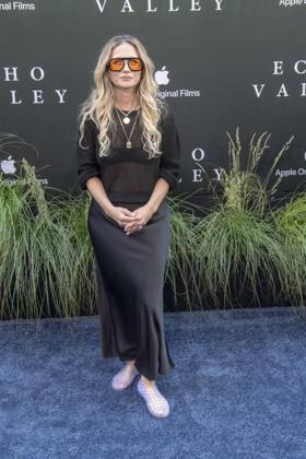 Echo Valley New York Premiere in New York, USA - 04 Jun 2025 Vanessa Ray attends the Echo Valley New York Premiere at AMC Lincoln Square 13. New York United States Copyright: xRonxAdarx xSOPAxImagesx _radar_echovalley_20250604_01832