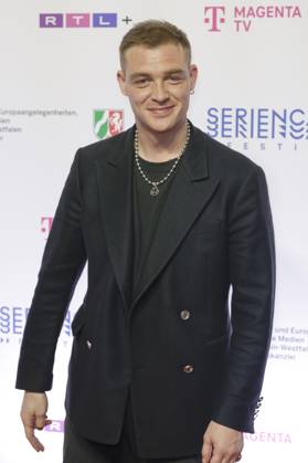 David Schütter at the premiere of the ZDFneo series Chabos at the 11 Series Camp Festival 2025 at the Cinenova cinema in Cologne, 05 06 2025 Foto:xR.xSchmiegeltx xFuturexImagex chabos_5612