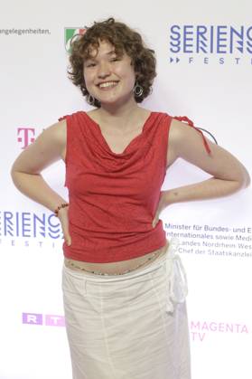 Mathilda Smidt at the premiere of the ZDFneo series Chabos at the 11 Series Camp Festival 2025 at the Cinenova cinema in Cologne, 05 06 2025 Foto:xR.xSchmiegeltx xFuturexImagex chabos_5627