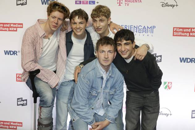Arsseni Bultmann, Nico Marischka, Jonathan Kriener, Johannes Kienast and Loran Alhasan at the premiere of the ZDFneo series Chabos at the 11 Series Camp Festival 2025 at the Cinenova cinema in Cologne, 05 06 2025 Foto:xR.xSchmiegeltx xFuturexImagex chabos_5642