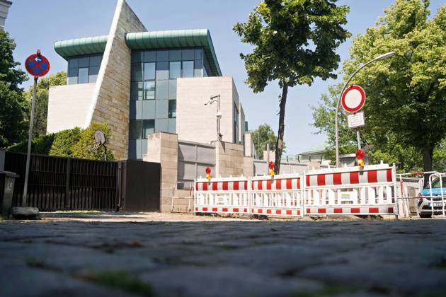 Berlin,13 06 2025,Israeli embassy in the Wilmersdorf district of Schmargendorf The Israeli embassy in Berlin will remain closed today, 13 June 2025, until further notice During the night, Israel carried out targeted air strikes in IRAN on its nuclear program
