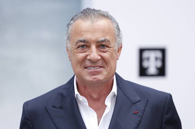 Jean Alesi arrives on the red carpet for the Apple Original Films & Warner Bros. Pictures F1 World Premiere in Times Square on Monday, June 16, 2025 in New York City.  NYP20250616104 JOHNxANGELILLO