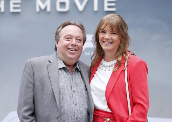 Richard L. Gelfond and Peggy Gelfond arrive on the red carpet for the Apple Original Films & Warner Bros. Pictures F1 World Premiere in Times Square on Monday, June 16, 2025 in New York City.  NYP20250616105 JOHNxANGELILLO