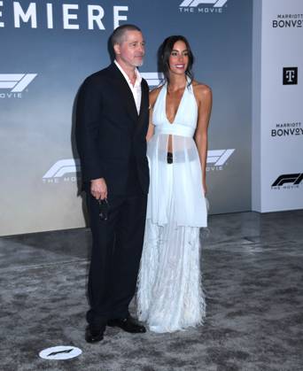 June 16, 2025, New York, Ny, United States: Brad Pitt and Ines de Ramon attend the World Premiere of Apple Original Films F1: The Movie at Times Square in New York. June 16, 2025. New York United States - ZUMAp281 20250616_zea_p281_042 Copyright: xPhotoxImagexPressx