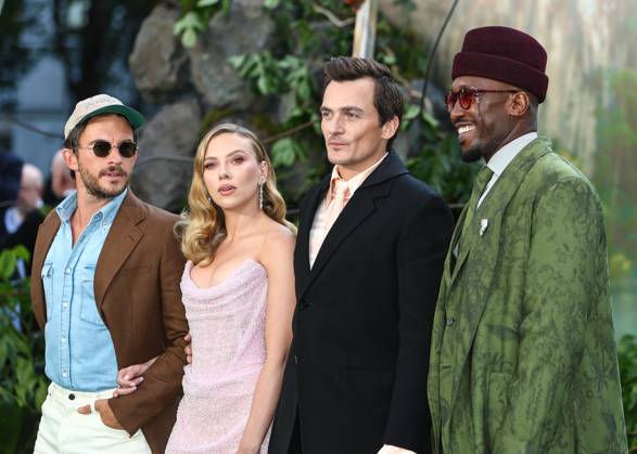 Celebrities attend the World Premiere of Jurassic World Rebirth at the Odeon Luxe, Leicester Square in London Featuring: Jonathan Bailey, Scarlett Johannson, Rupert Friend, Mahershala Ali Where: London, United Kingdom When: 17 Jun 2025 Credit: John Rainford Cover Images EDITORIAL USE ONLY. NOT FOR USE BY NEWSPAPERS BASED IN THE UK. Copyright: xx coverimg54851138