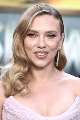 Scarlett Johansson at the world premiere of the movie Jurassic World Rebirth Jurassic World Rebirth at Odeon Luxe Leicester Square, London, 17 06 2025 Foto:xS.xVasx xFuturexImagex jurassic_5833