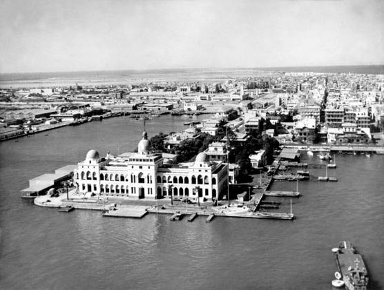 Suez crisis 1956 1 January 1956 Port Said, Egypt the Suez crisis, also Suez Sinai War called, was the Dispute between Israel and Egypt End October and Start November 1956, the to Cast the Sinai Peninsula through Israel led and the since Years smouldering Tensions in the Arabic I  Copyright: xUnitedxArchivesx xkpaxKeystonex 19560101_nin_k09_867
